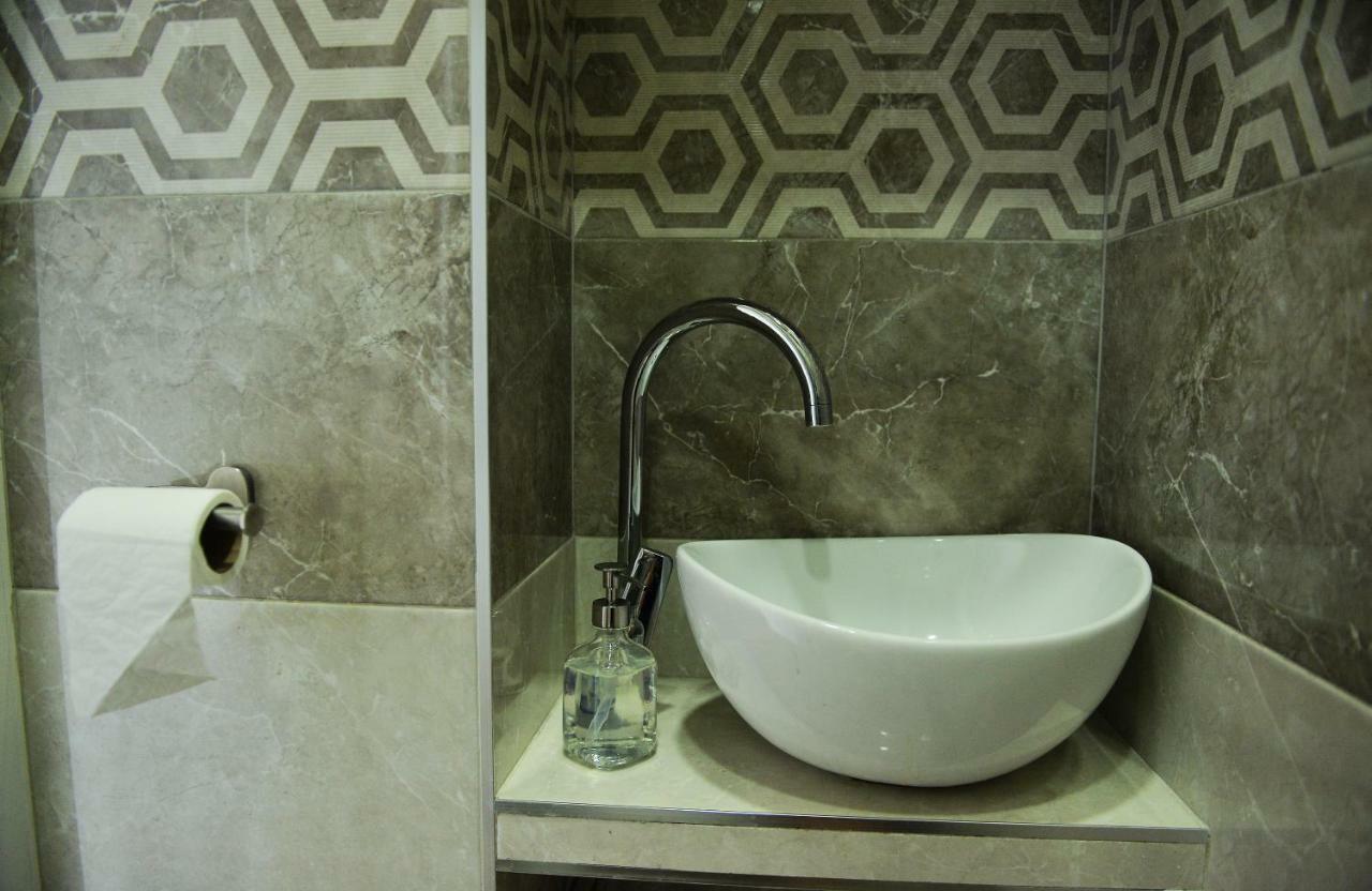 Spacious Modern 2 Bedrooms In Yerevan