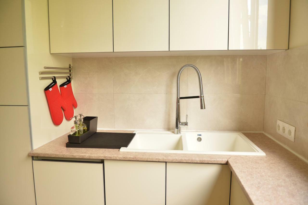 Spacious Modern 2 Bedrooms In